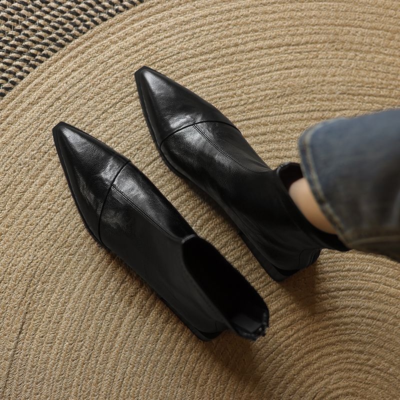 Mulheres apontou botas curtas  - Women'S Accessories Trends 2025 avaliação e preço