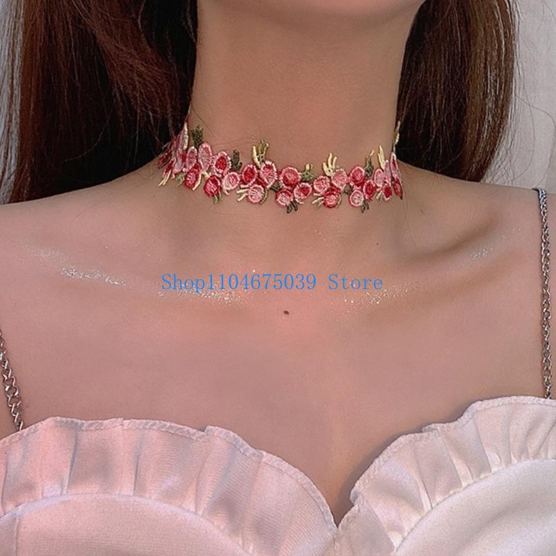 Colar Choker de Renda Bordada  - Women Accessories Pk avaliação e preço